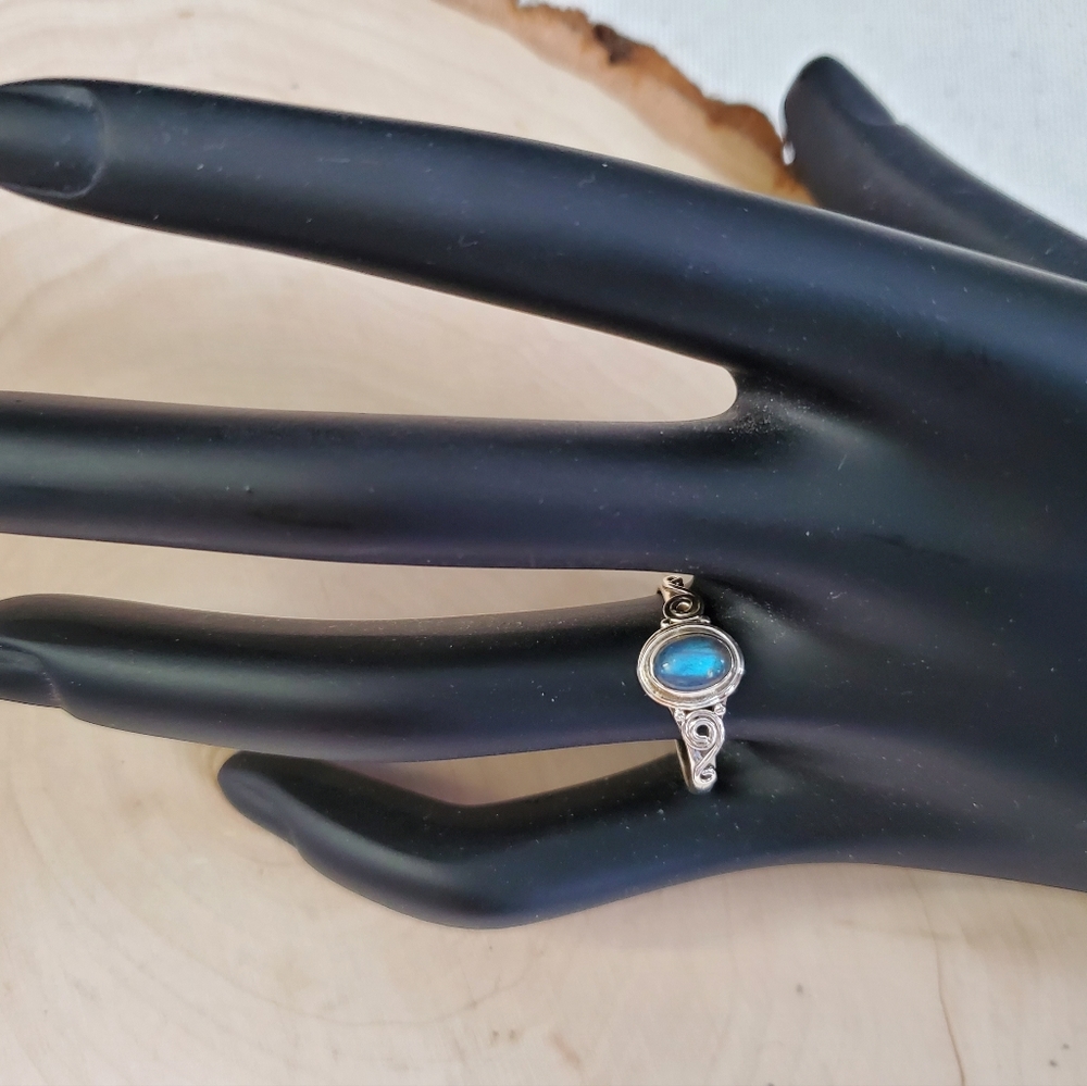 Sterling Silver 925 Moonlit Enchantment Labradorite Ring